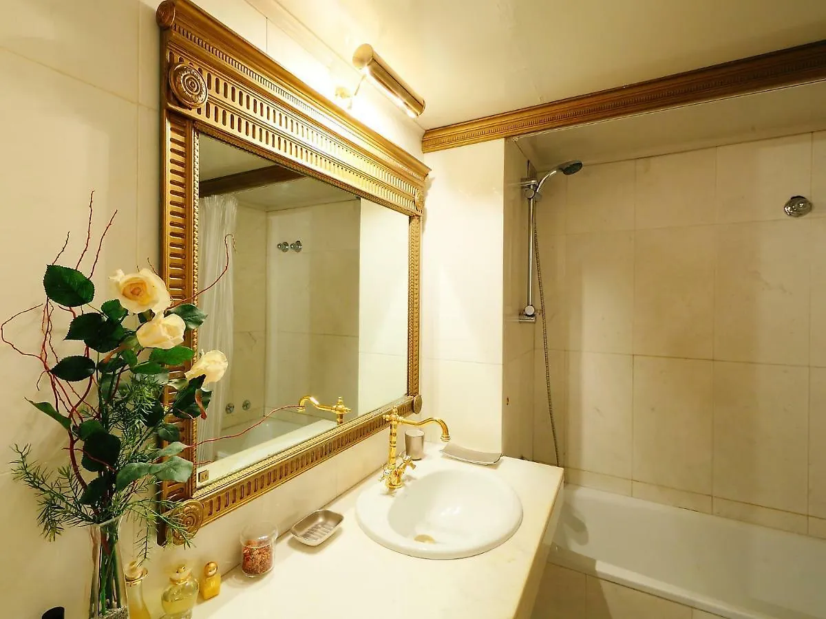 Apartment Plaza De Catalunya - Pso- De Gracia By Interhome Barcelona